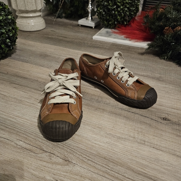 Brown PF Flyers  👟 - Picture 4 of 7